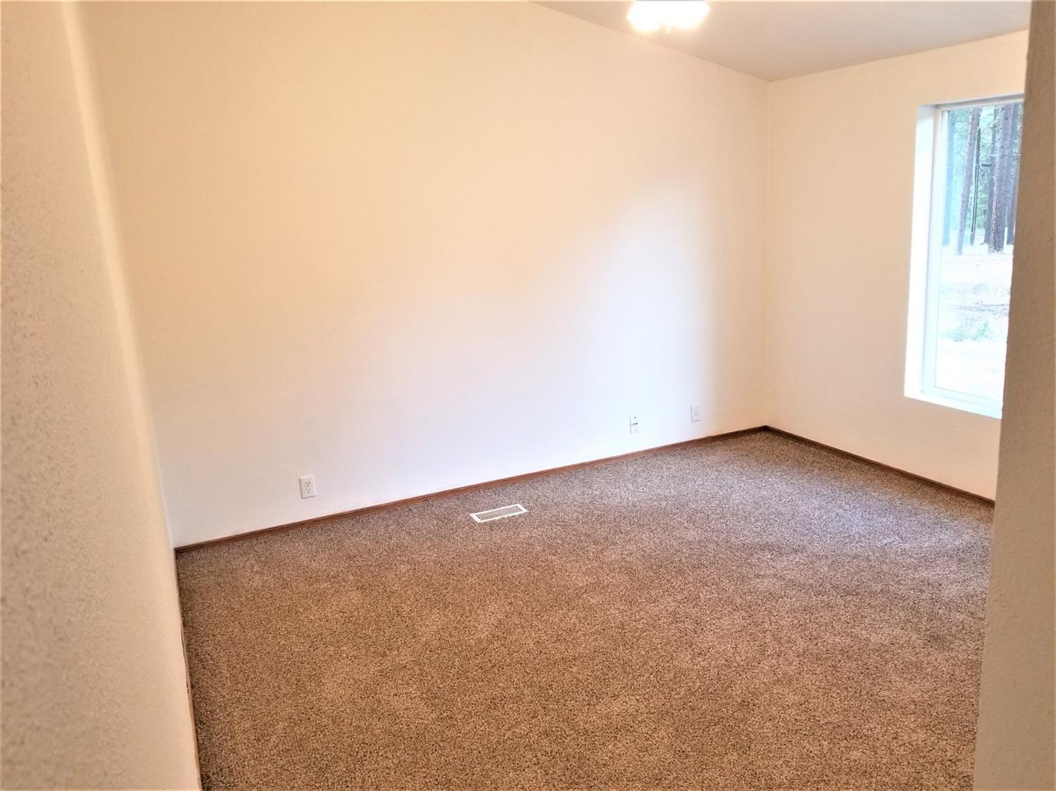 4124 Round Lake Road Klamath Falls, OR 97601 - Photo 15 of 24 Additional Photo