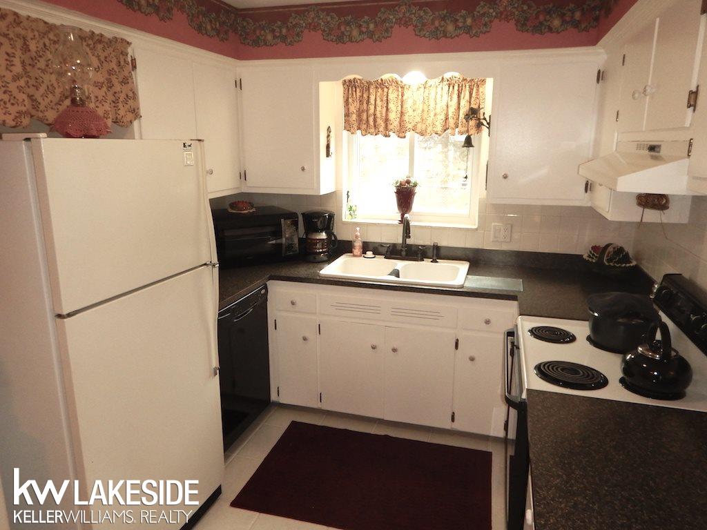 32345 Kelly Road Fraser, MI 48026 - Photo 9 of 17