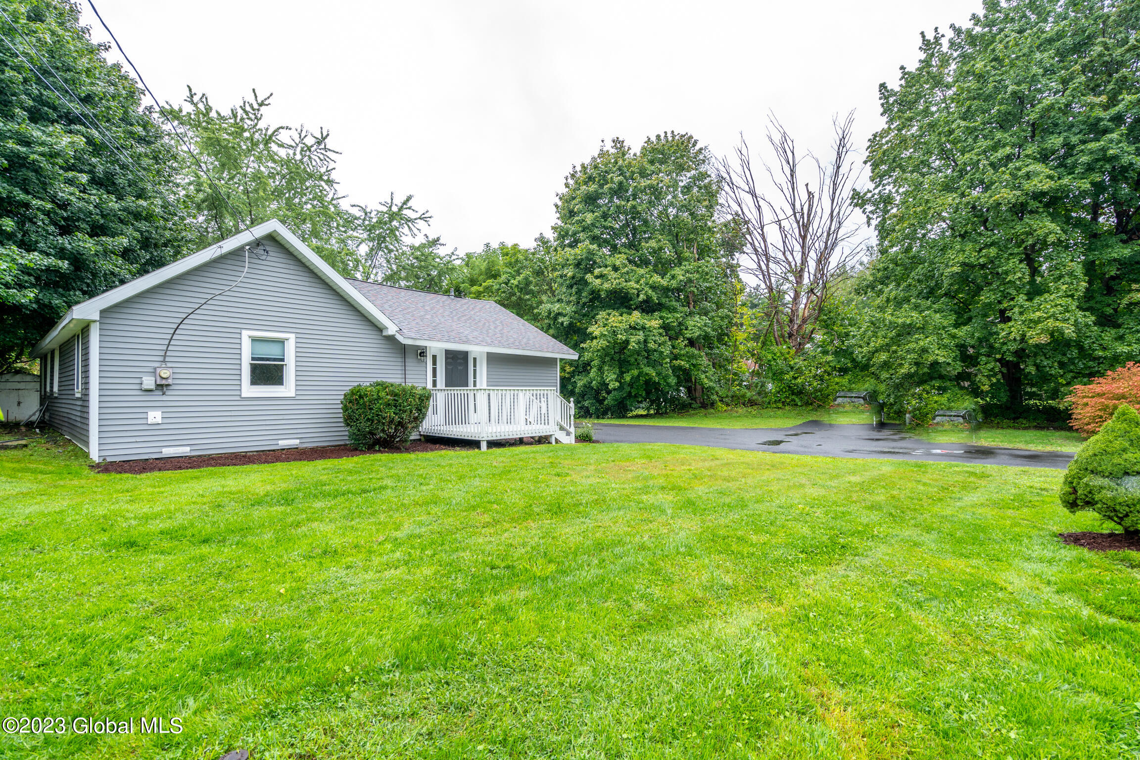 52 Guideboard Road Waterford, NY 12188 - Photo 2 of 25 2
