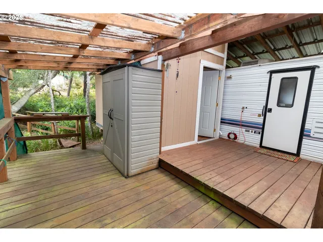 a view of outdoor space