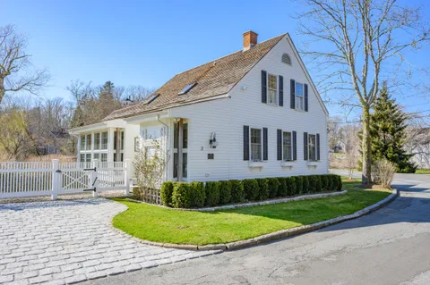 $1,995,000 | 3 River Street, Sandwich, MA 02563