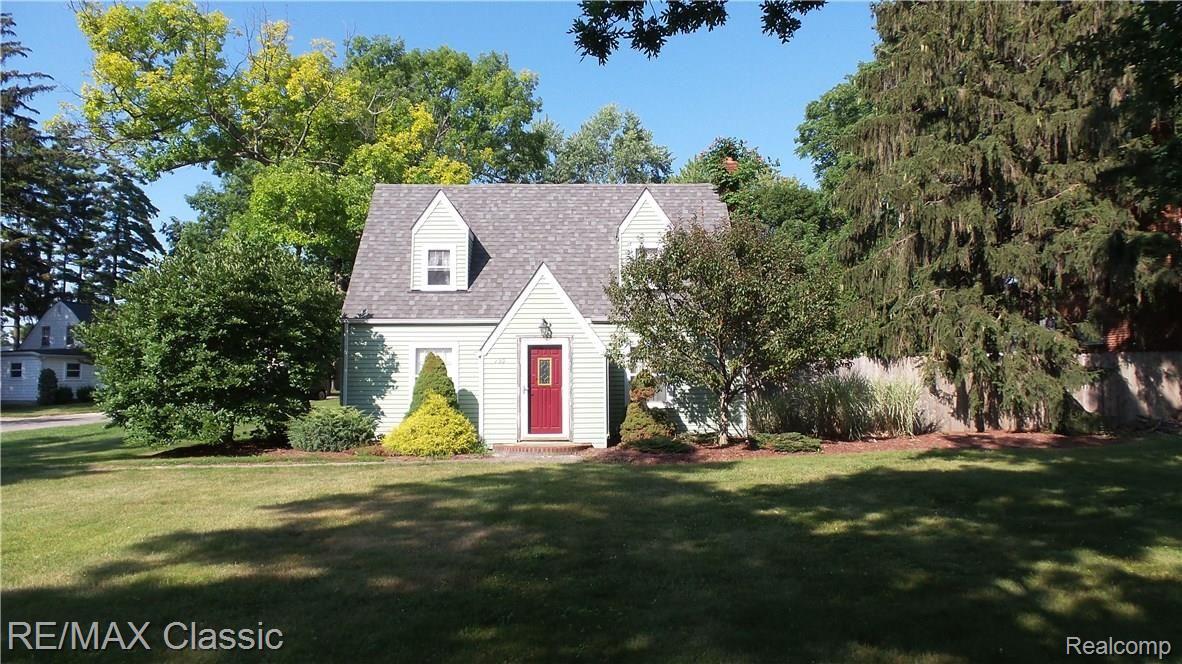 755 Rickett Road Brighton, MI 48116 - Photo 16 of 18 755 Rickett Rd