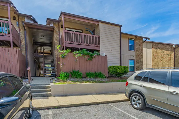 $121,499 | 2303 West Michigan Avenue, Unit E8, Pensacola, FL 32526