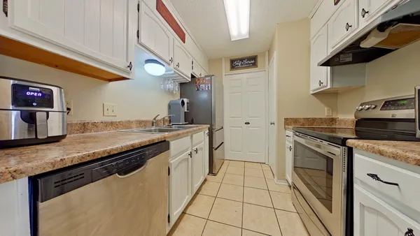 $121,499 | 2303 West Michigan Avenue, Unit E8, Pensacola, FL 32526