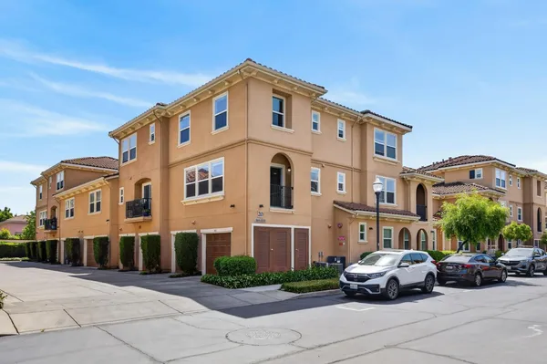 $349,900 | 4800 Westlake Parkway, Unit 2003, Sacramento, CA 95835