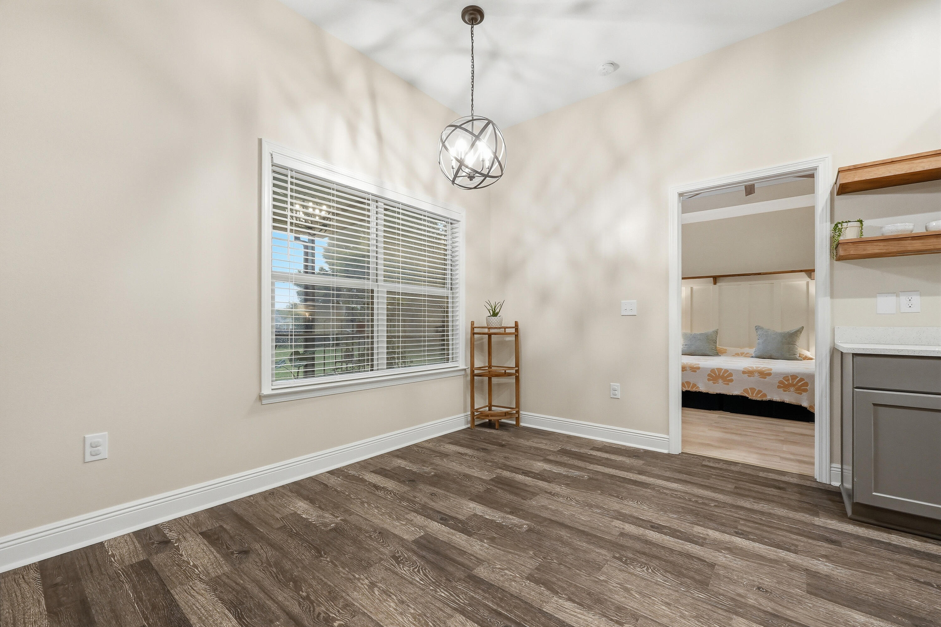 5463 Monterrey Road Crestview, FL 32539 - Photo 24 of 71 5463 monterrey rd interiors-11