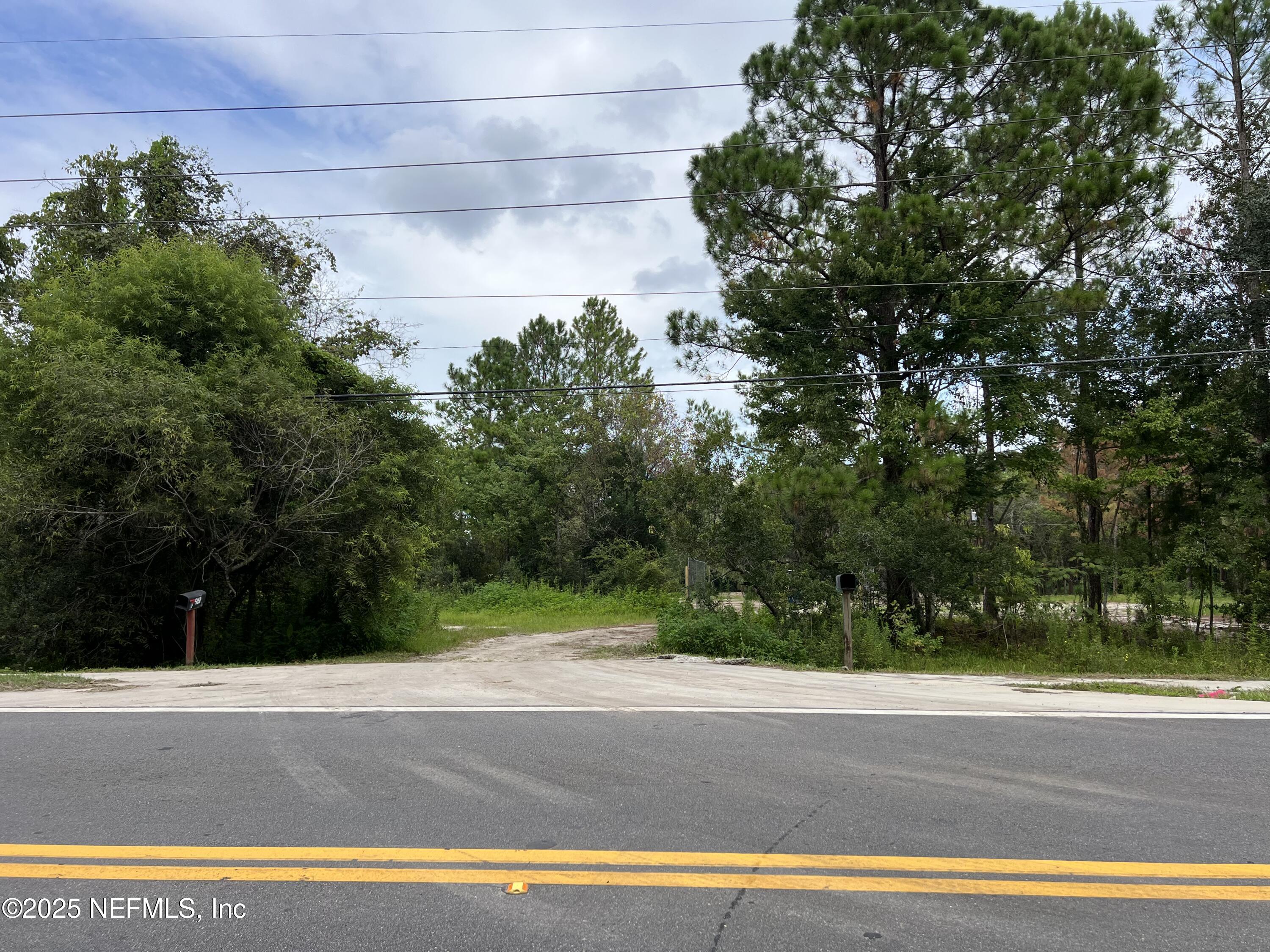 921 Cole Road Jacksonville, FL 32218 - Photo 6 of 21 a view of a yard