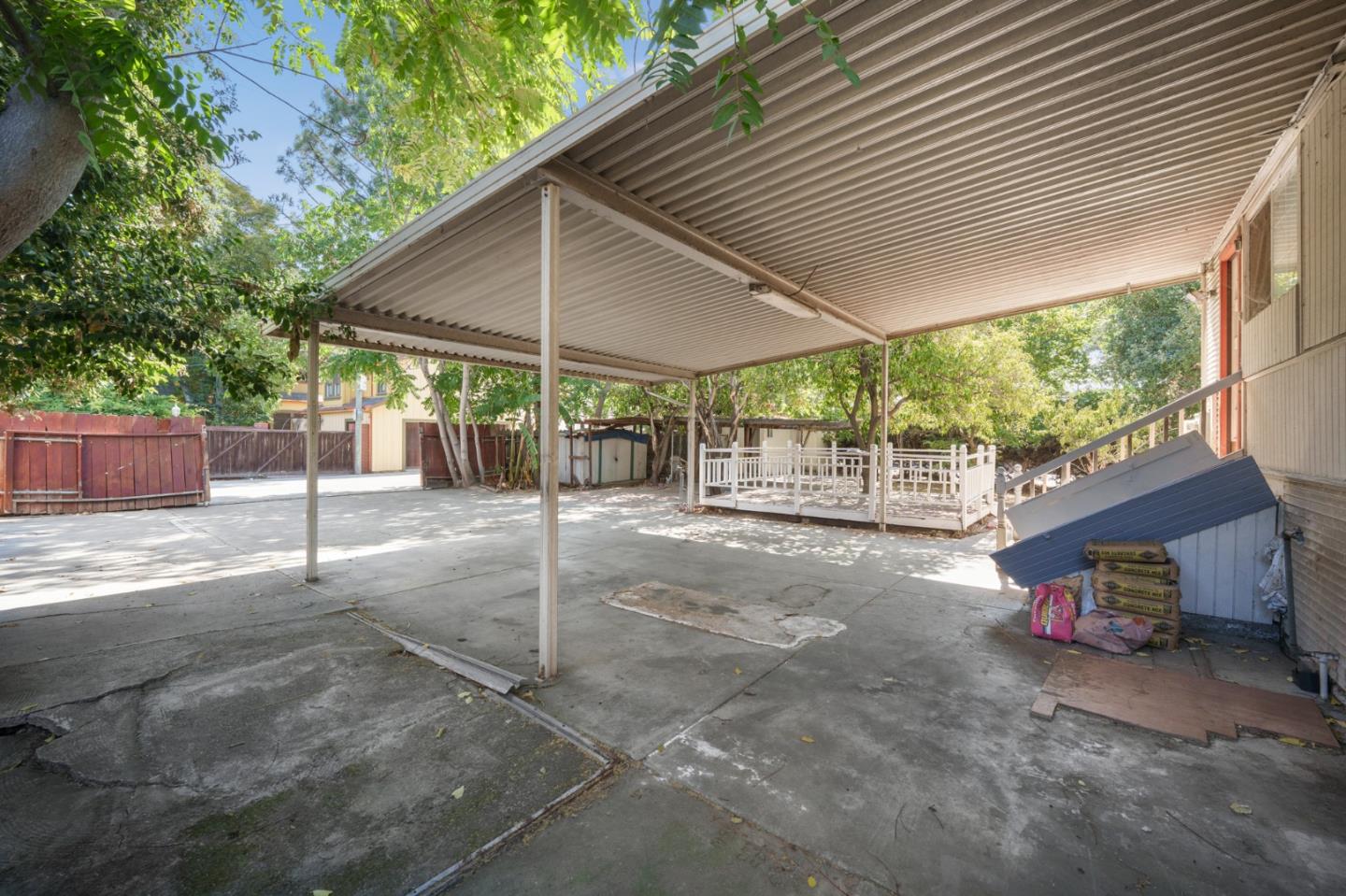 674 South 5th Street San Jose, CA 95112 - Photo 23 of 32 a view of a barn with a yard