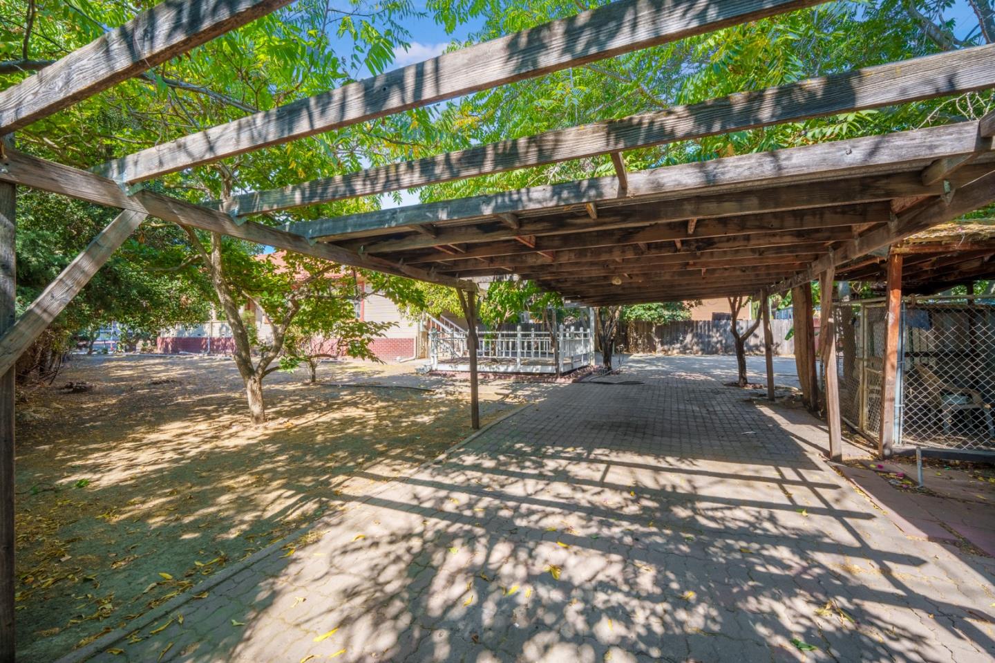 674 South 5th Street San Jose, CA 95112 - Photo 27 of 32 a view of a outdoor space