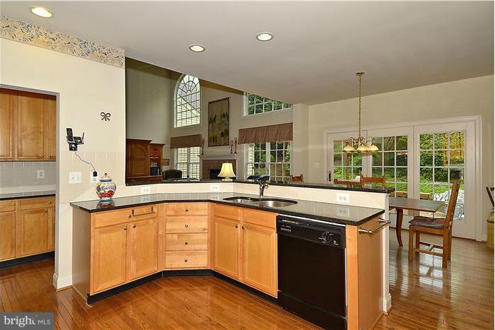 162 Colony Crossing Edgewater, MD 21037 - Photo 15 of 30 Kitchen