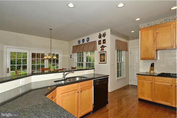 162 Colony Crossing Edgewater, MD 21037 - Photo 16 of 30 Kitchen