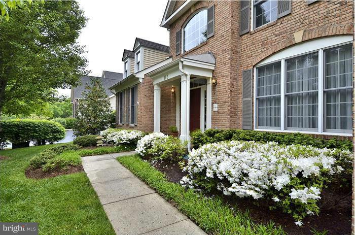 162 Colony Crossing Edgewater, MD 21037 - Photo 3 of 30 Exterior (Front)
