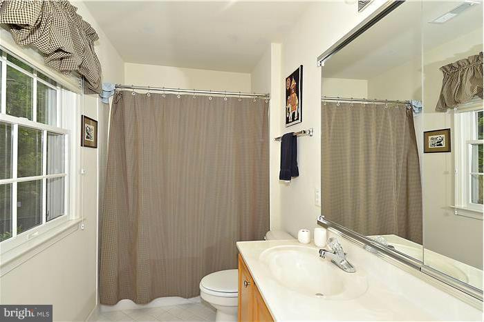 162 Colony Crossing Edgewater, MD 21037 - Photo 24 of 30 Bath