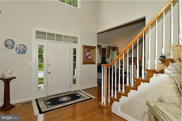 162 Colony Crossing Edgewater, MD 21037 - Photo 6 of 30 Two Story Foyer