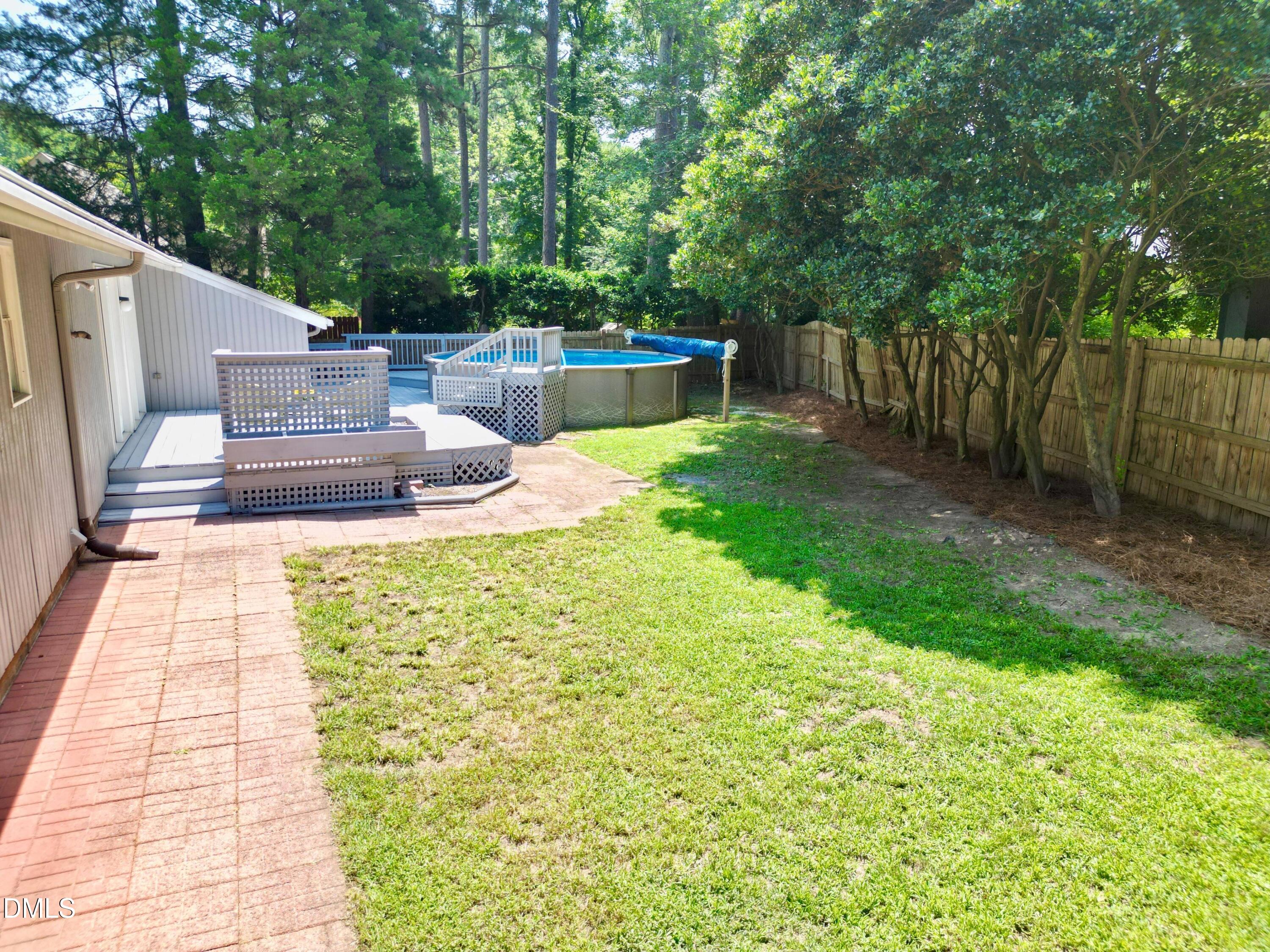 300 Ashebrook Drive Raleigh, NC 27609 - Photo 21 of 25 1000026417