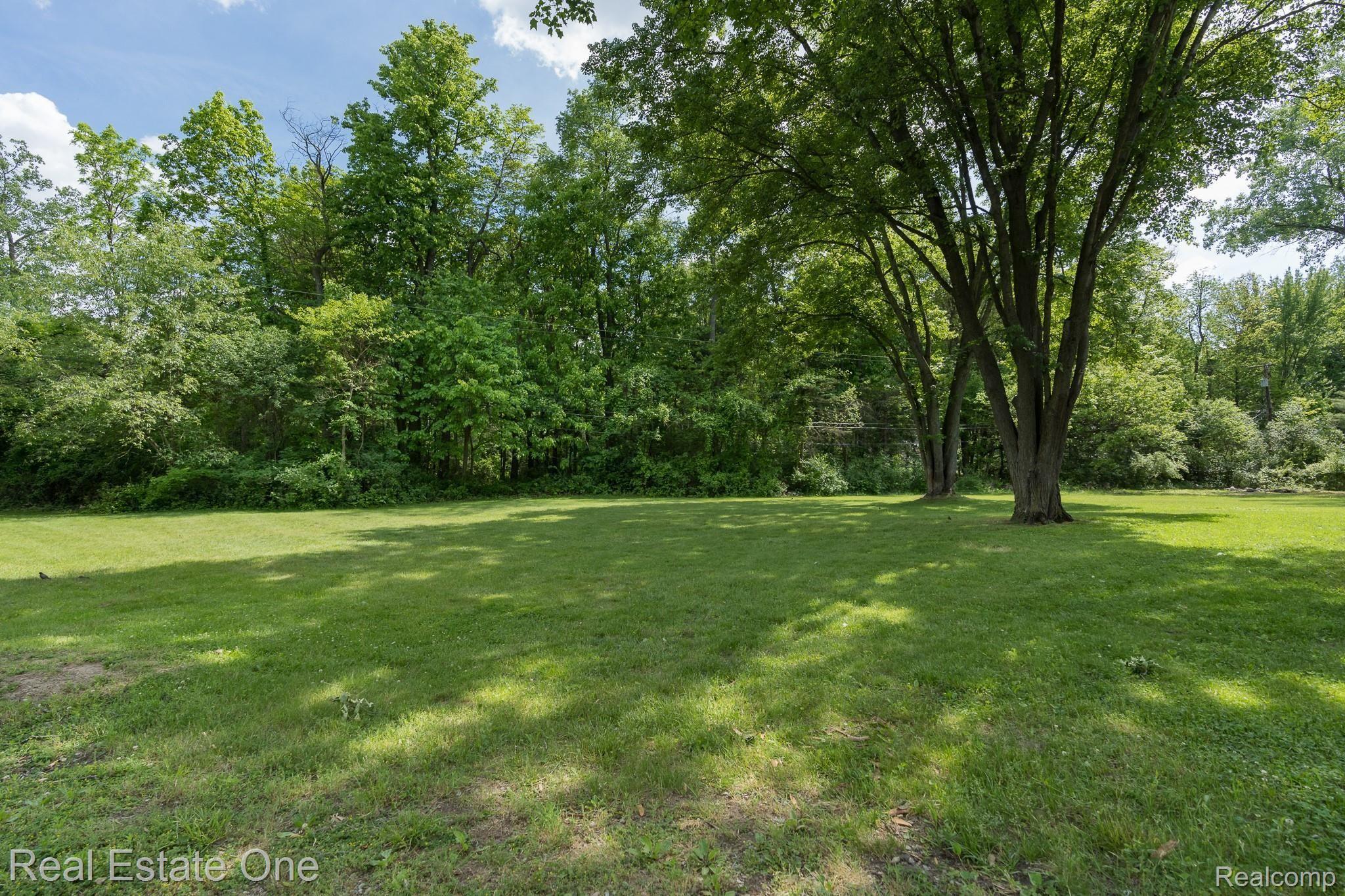 6356 Blue Beech Road Rochester, MI 48306 - Photo 38 of 43 6356 Blue Beech MLS-W049.jpg