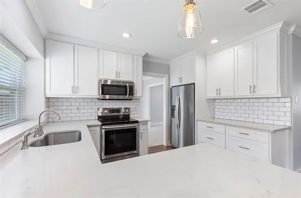 $3,900 | 516 Arbor Oak Drive, Grapevine, TX 76051
