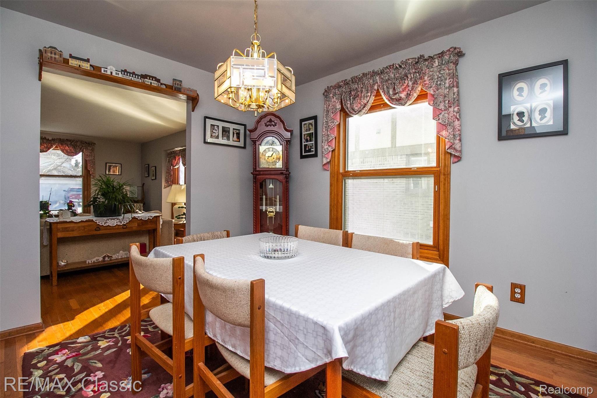 45090 Glengarry Road Canton, MI 48188 - Photo 11 of 49 9.jpg