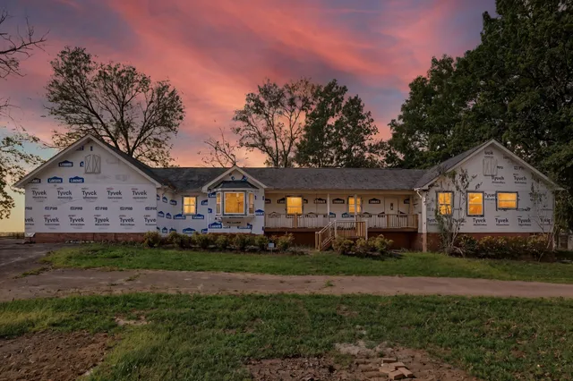 $795,000 | 1295 Covenant Cove Lane, Bath Springs, TN 38311