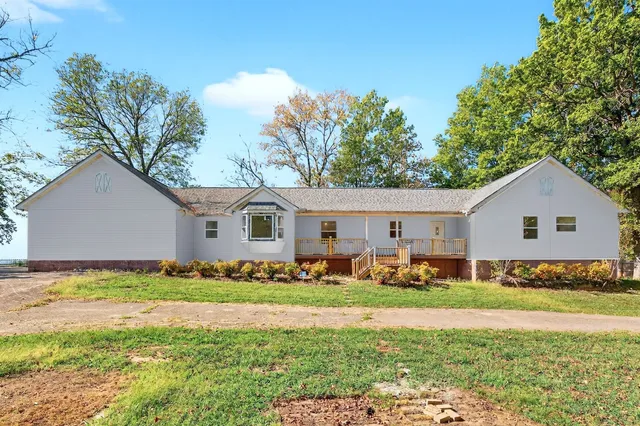 $795,000 | 1295 Covenant Cove Lane, Bath Springs, TN 38311