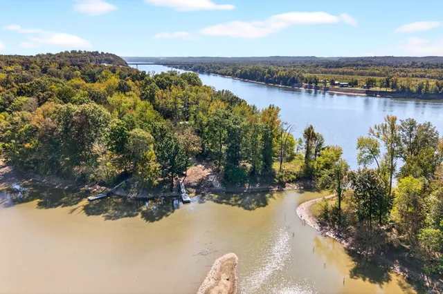 $795,000 | 1295 Covenant Cove Lane, Bath Springs, TN 38311