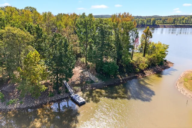 $795,000 | 1295 Covenant Cove Lane, Bath Springs, TN 38311