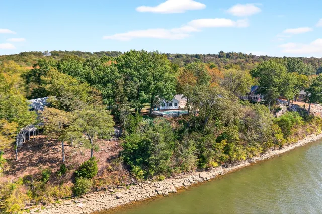 $795,000 | 1295 Covenant Cove Lane, Bath Springs, TN 38311