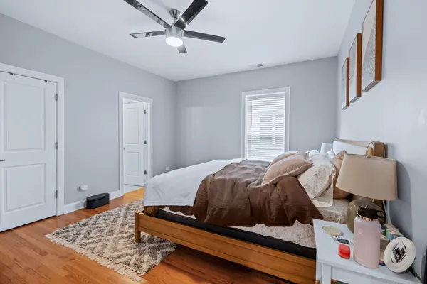 $4,000 | 612 West Stratford Place, Unit 2R, Chicago, IL 60657