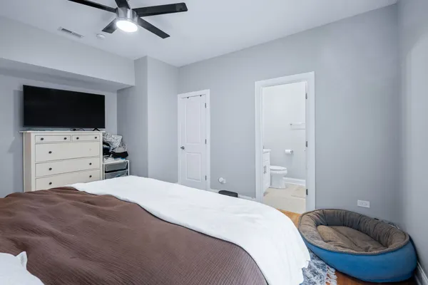 $4,000 | 612 West Stratford Place, Unit 2R, Chicago, IL 60657