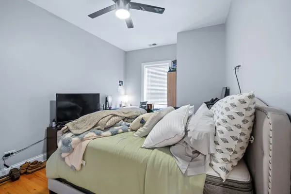 $4,000 | 612 West Stratford Place, Unit 2R, Chicago, IL 60657