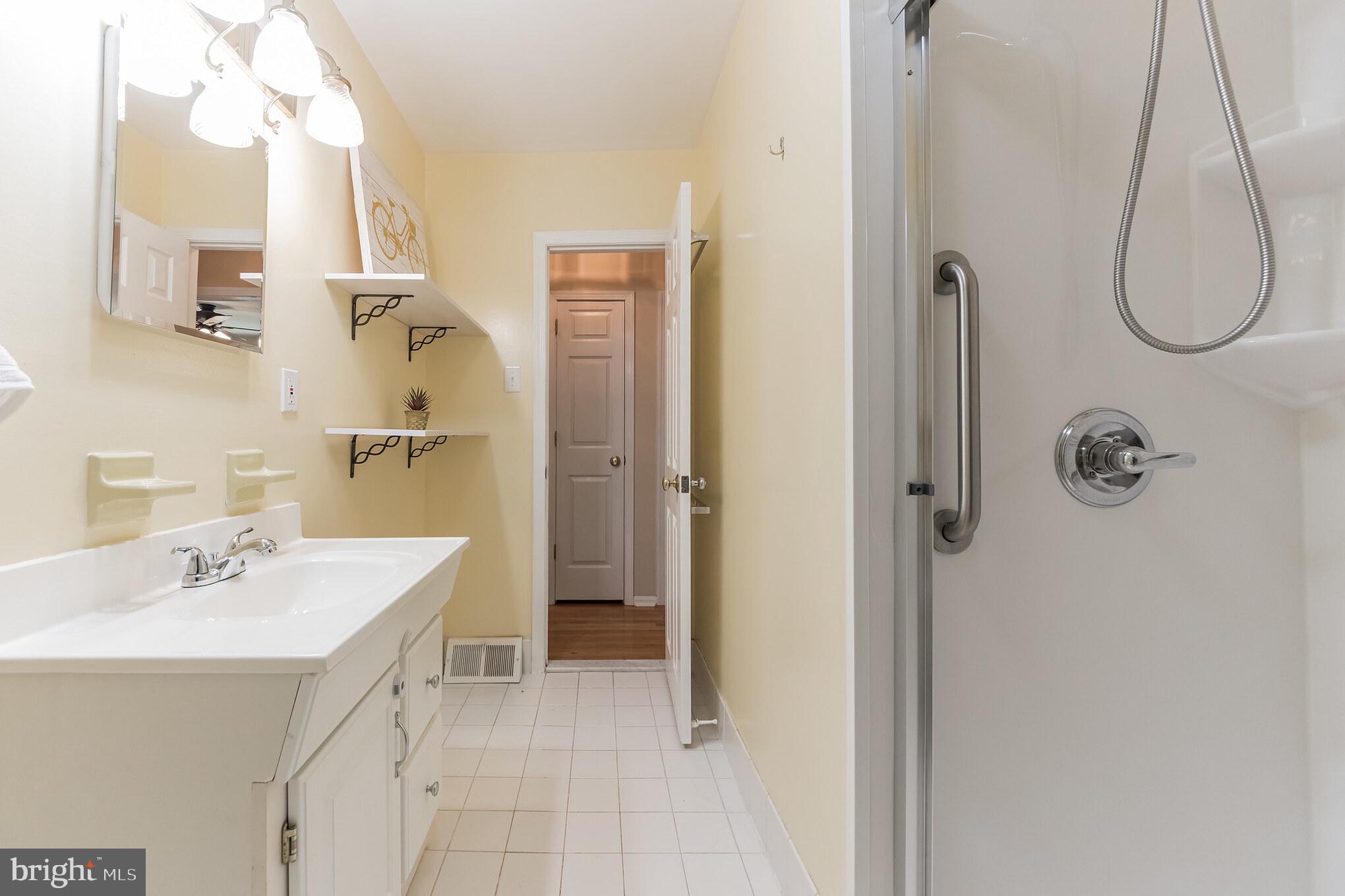 3112 Hayes Road Norristown, PA 19403 - Photo 20 of 32 Gallery Image 20