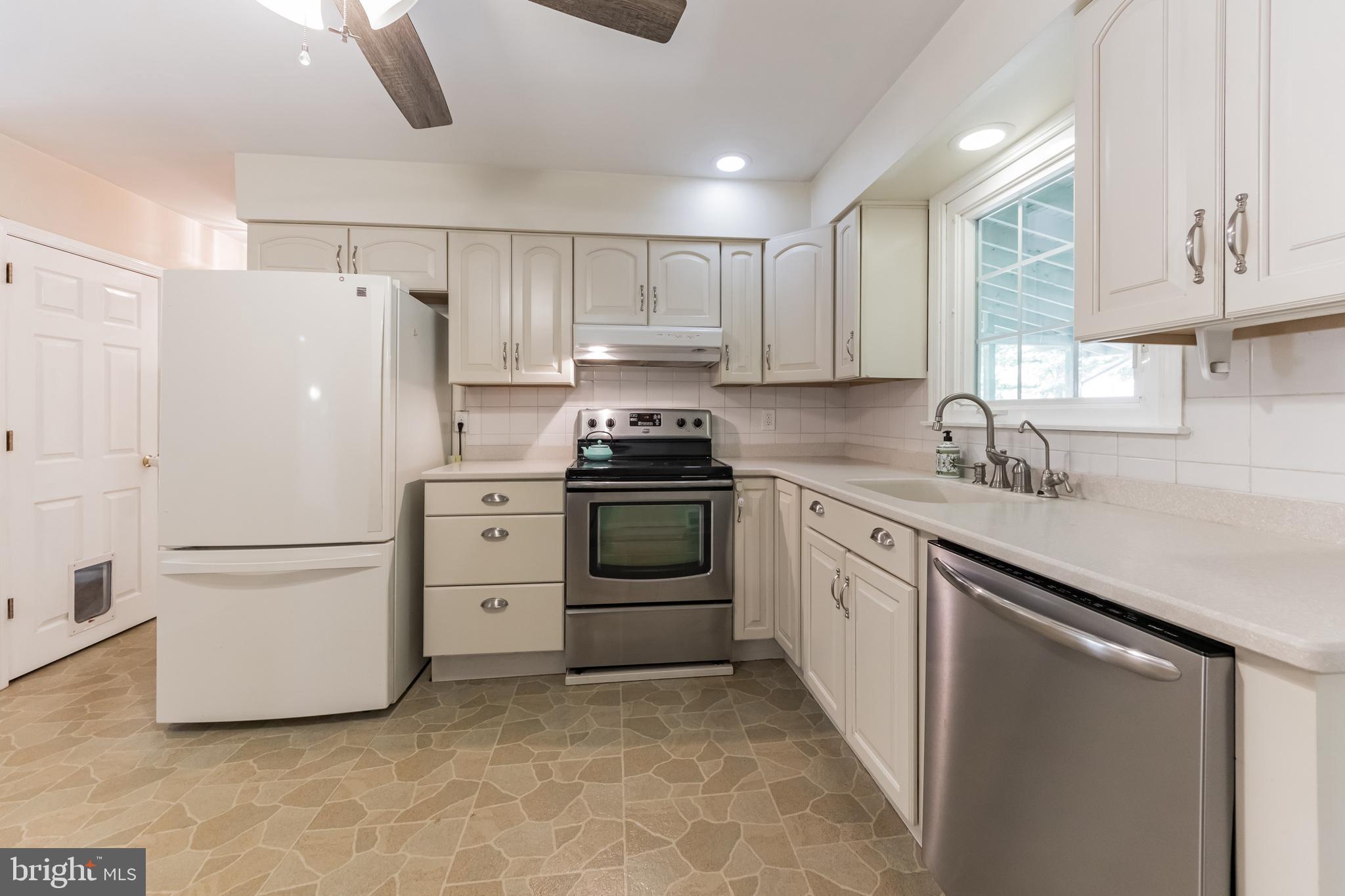 3112 Hayes Road Norristown, PA 19403 - Photo 10 of 32 Gallery Image 10