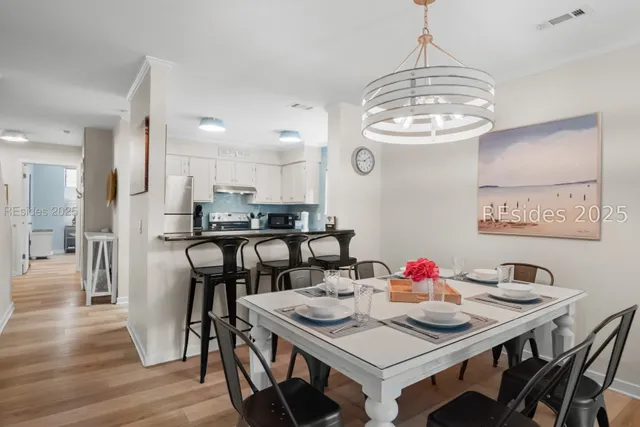 $585,000 | 36 Deallyon Avenue, Unit 38, Hilton Head Island, SC 29928