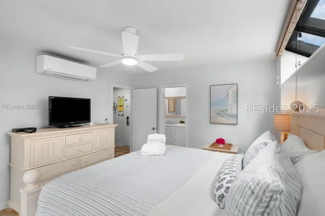 $585,000 | 36 Deallyon Avenue, Unit 38, Hilton Head Island, SC 29928