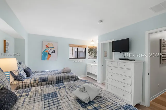 $585,000 | 36 Deallyon Avenue, Unit 38, Hilton Head Island, SC 29928