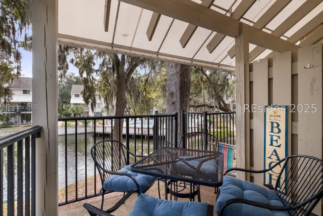 $585,000 | 36 Deallyon Avenue, Unit 38, Hilton Head Island, SC 29928