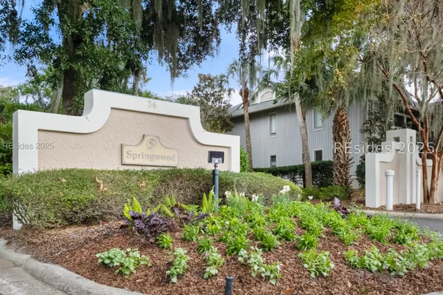$585,000 | 36 Deallyon Avenue, Unit 38, Hilton Head Island, SC 29928