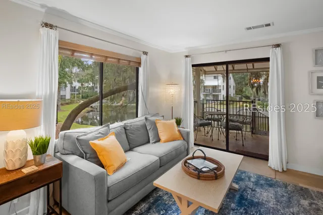 $585,000 | 36 Deallyon Avenue, Unit 38, Hilton Head Island, SC 29928