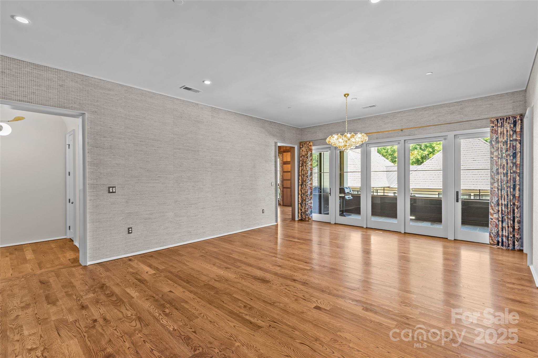 1172 Queens Road Charlotte, NC 28207 - Photo 15 of 48