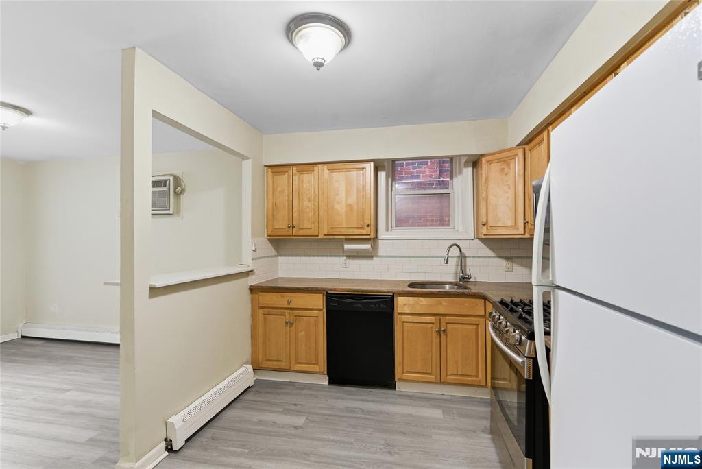 412 Walker Street Fairview, NJ 07022 - Photo 20 of 44