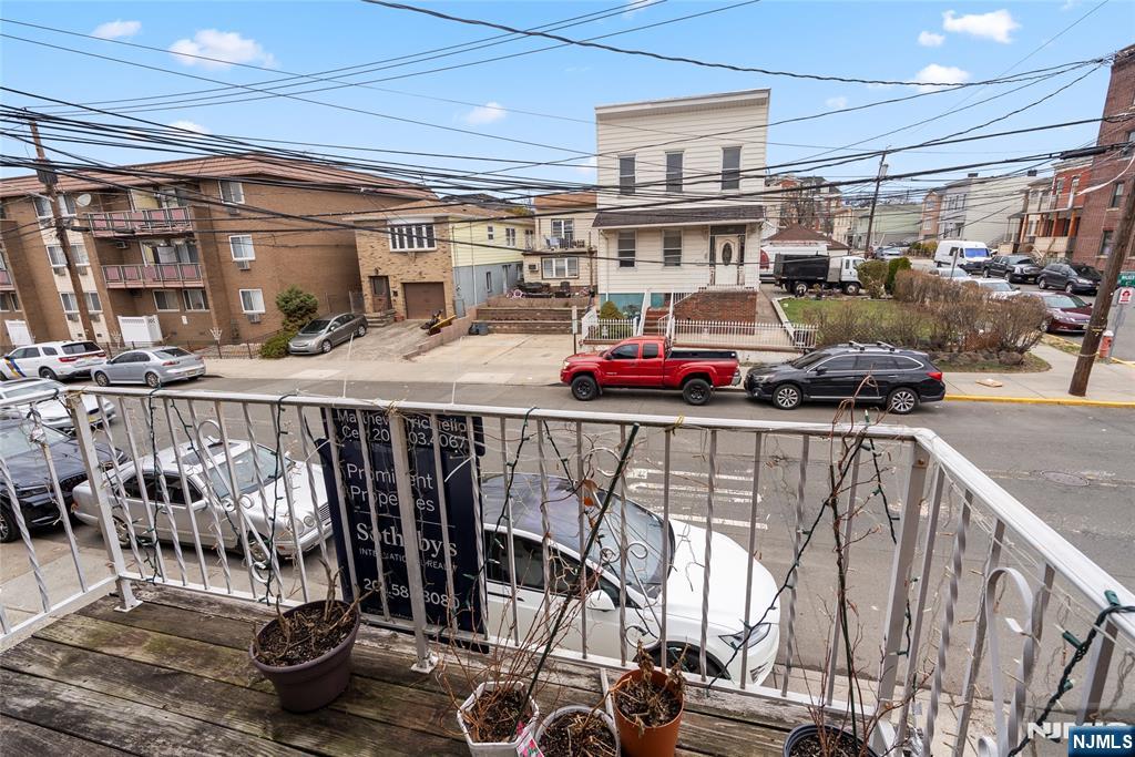 412 Walker Street Fairview, NJ 07022 - Photo 31 of 44
