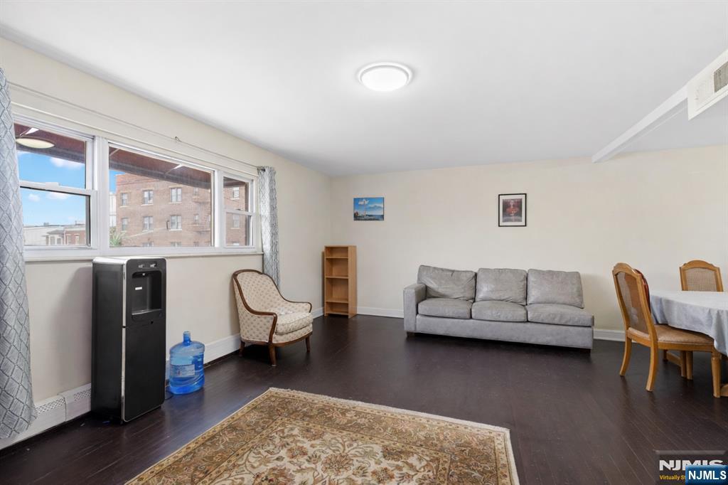 412 Walker Street Fairview, NJ 07022 - Photo 4 of 44