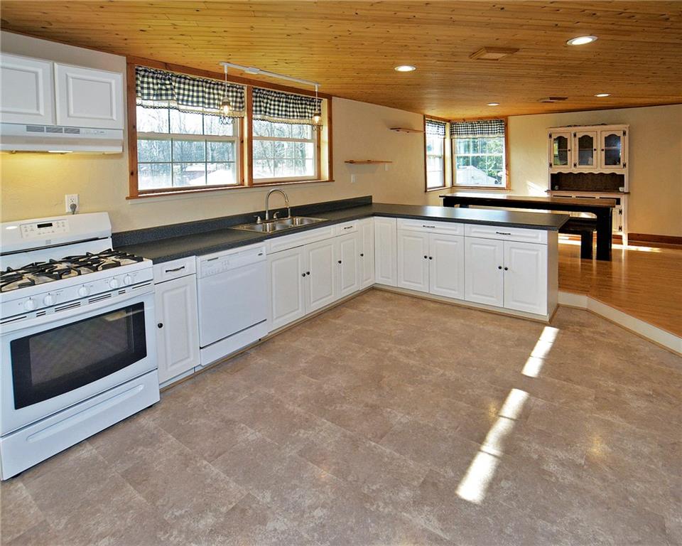 736 Donohoe Road Latrobe, PA 15650 - Photo 2 of 23 Gallery Image 2