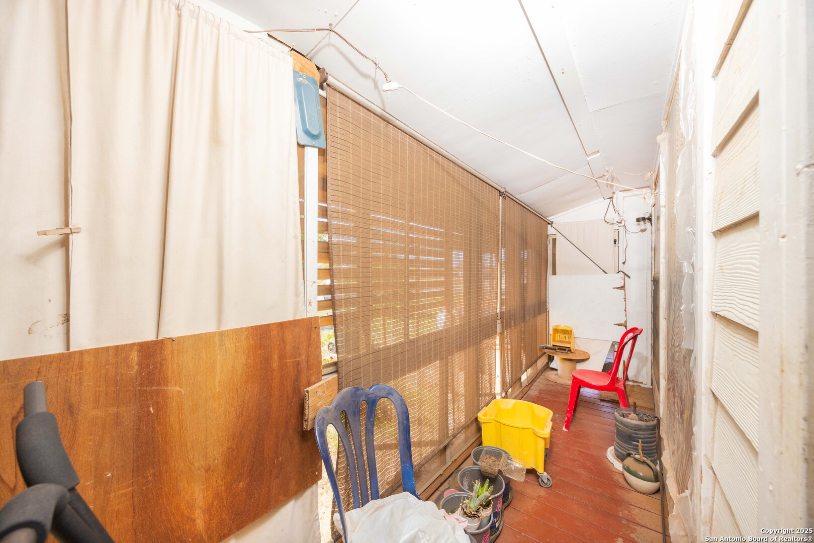 418 North Cedar Street Pearsall, TX 78061 - Photo 12 of 28