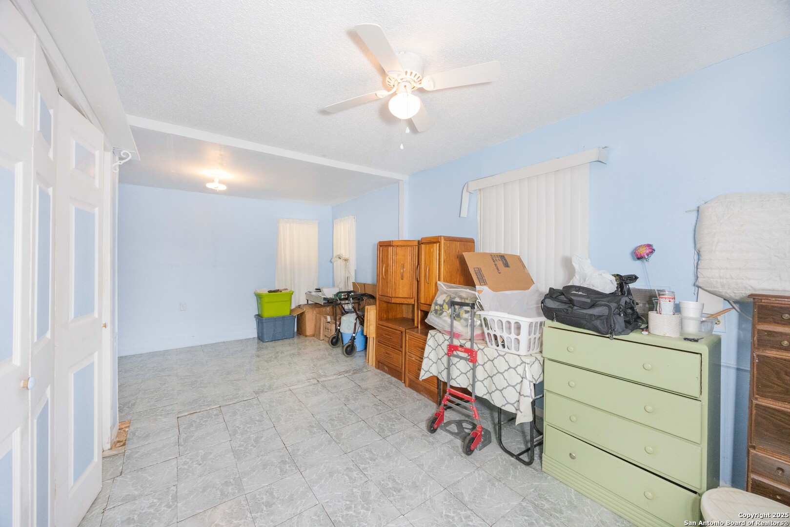 418 North Cedar Street Pearsall, TX 78061 - Photo 5 of 28