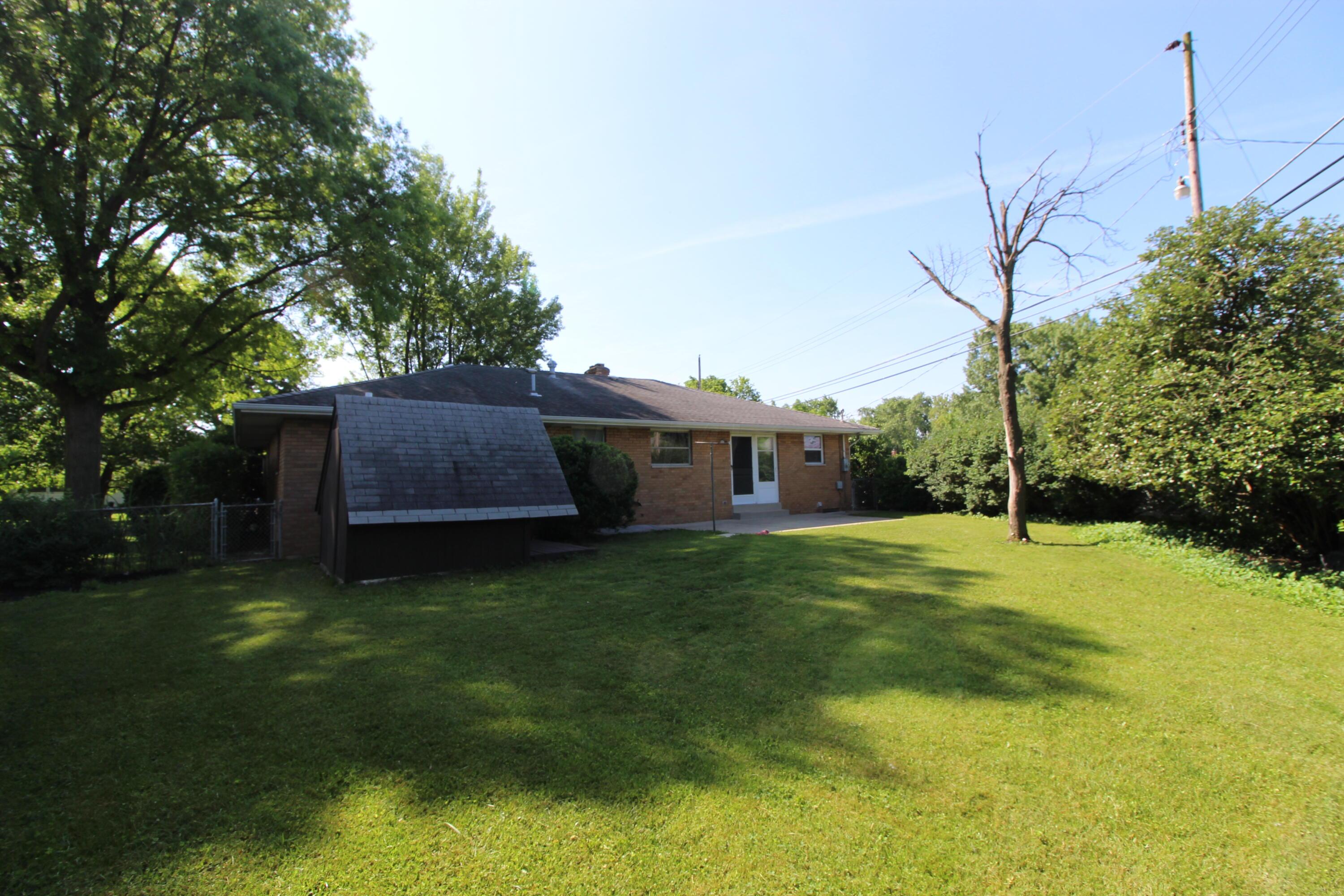5443 Redwood Road Columbus, OH 43229 - Photo 7 of 38 IMG_5908