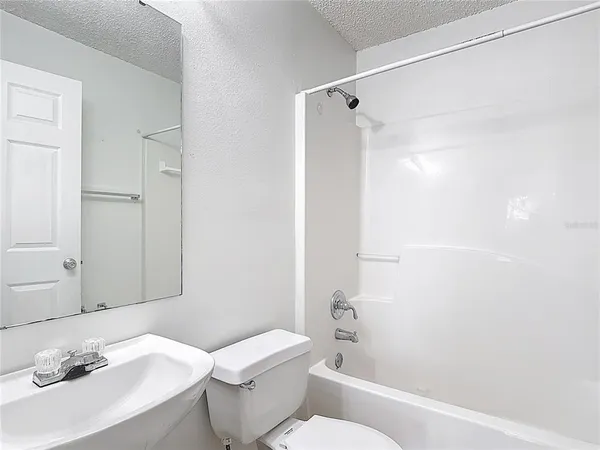 $1,700 | 50989 Highway 27, Unit 174, Davenport, FL 33897