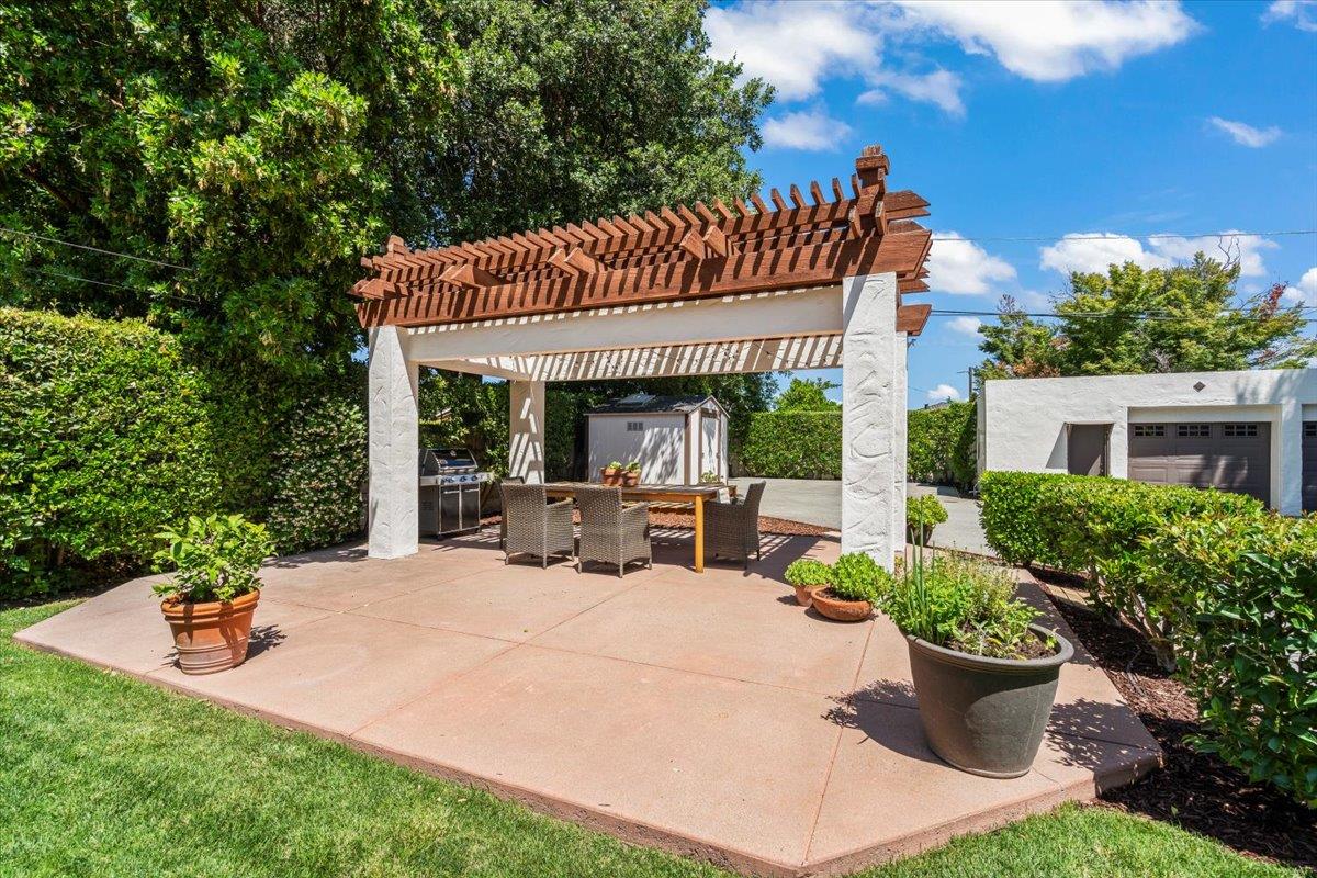 731 5th Street Gilroy, CA 95020 - Photo 25 of 30 a view of a patio with chairs and plants