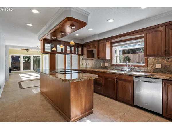 $615,000 | 994 Northwest Wallula Avenue, Gresham, OR 97030