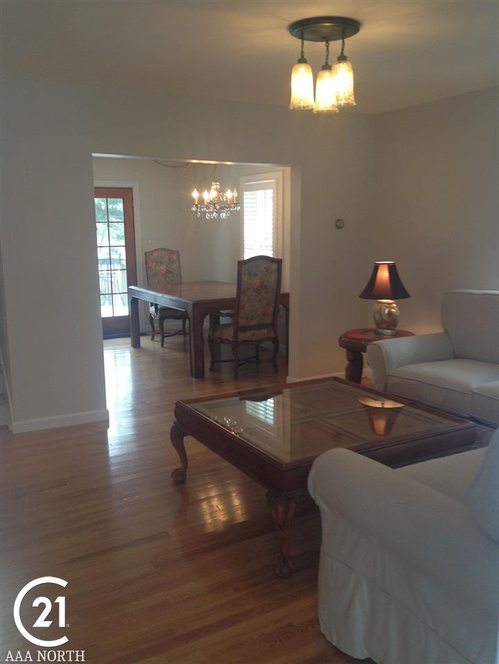 992 East Tienken Road Rochester Hills, MI 48306 - Photo 3 of 18